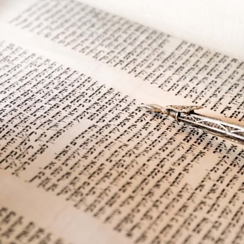 Torah reading with yad
