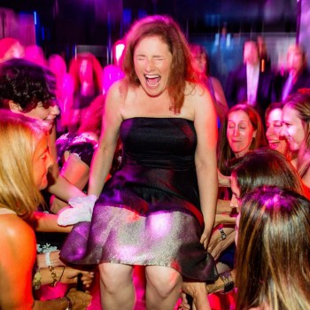 Bat mitzvah mom screams when hoisted during hora