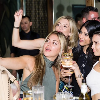 Selfies-of-the-besties Selfies-of-the-besties