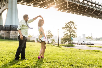 How to Choose the Perfect Location for Your Engagement Photos