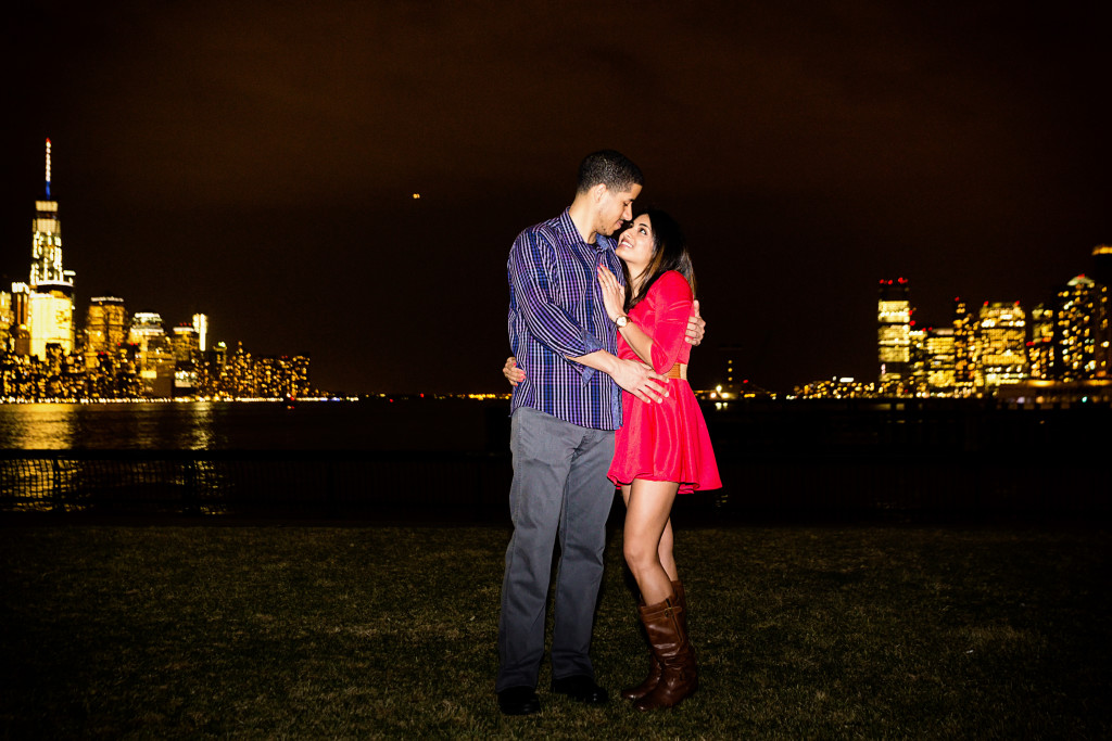 Engagement-portrait-in-front-of-Manhattan