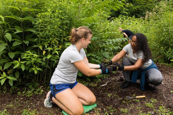 Capturing the Heartfelt Moments at Volunteer Events